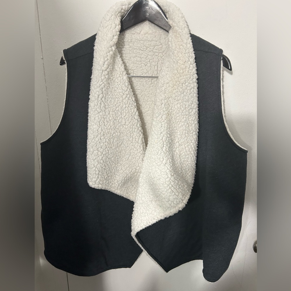 Mossimo Supply Co. reversible faux Sherpa vest